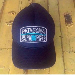 PATAGONIA BRAND VINTAGE STYLE BLACK TRUCKER HAT OS RARE